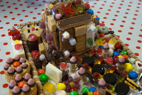 12月ワークショップ：お菓子の家2012